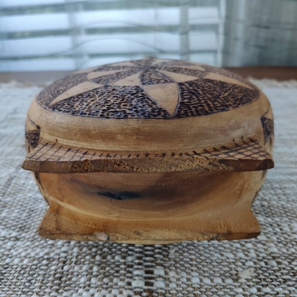 Bulgarian Wooden Bottle Pyrography Flask Wood Burned Graphics VTG Decanter 9.25" - Picture 6 of 9